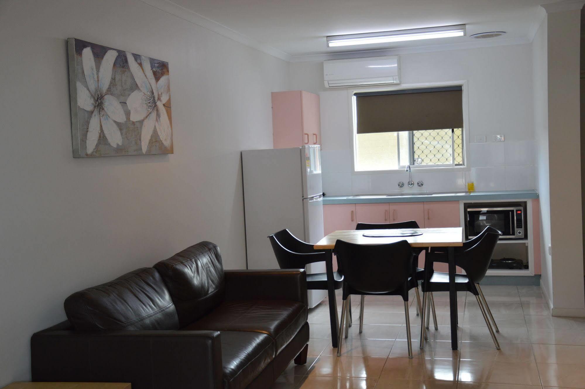 Rover Holiday Units Mackay Esterno foto
